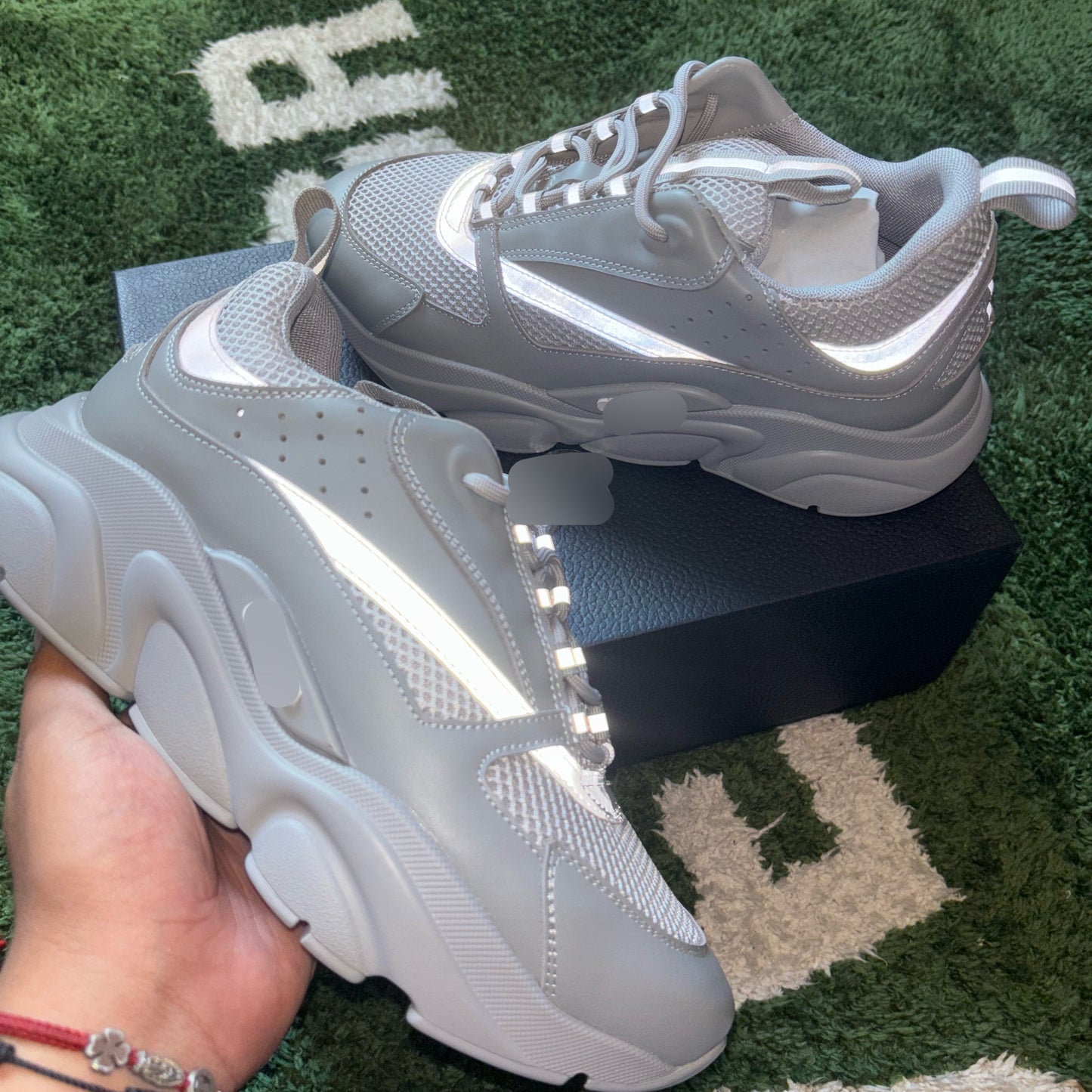 DD '22 (grey)