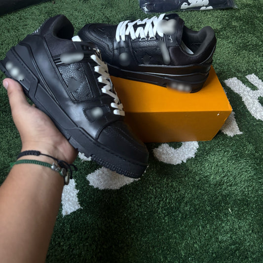 VV TRAINER 'BLACK